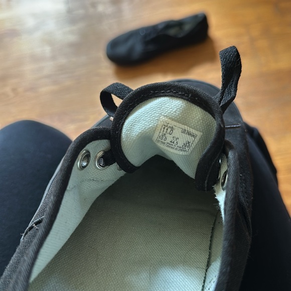 Vans Authentic size 11 Men’s - Picture 2 of 3